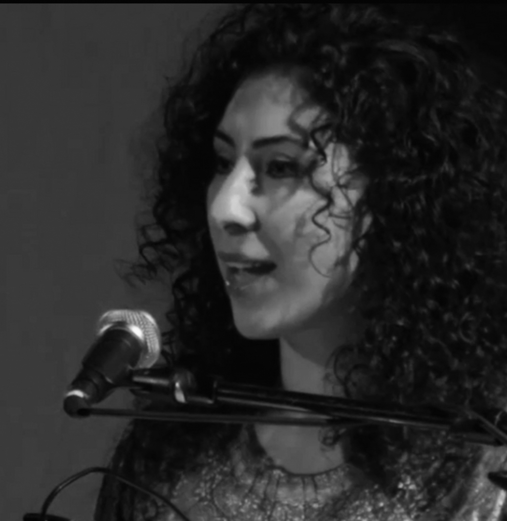 PARISA-ONSTAGEHEADSHOT